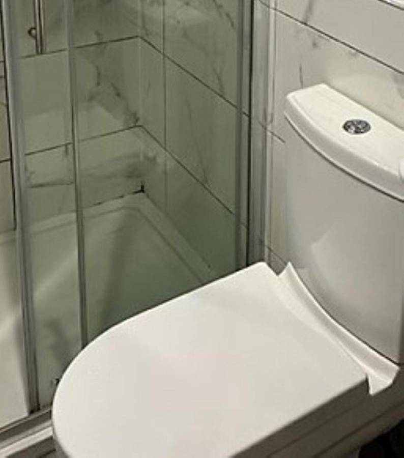 Wisdom Care: The Orpington Cutie Hotel Kültér fotó